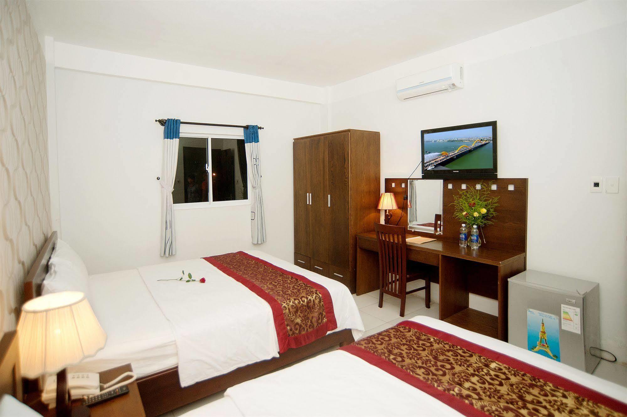Bin Star Hotel Дананг Екстериор снимка