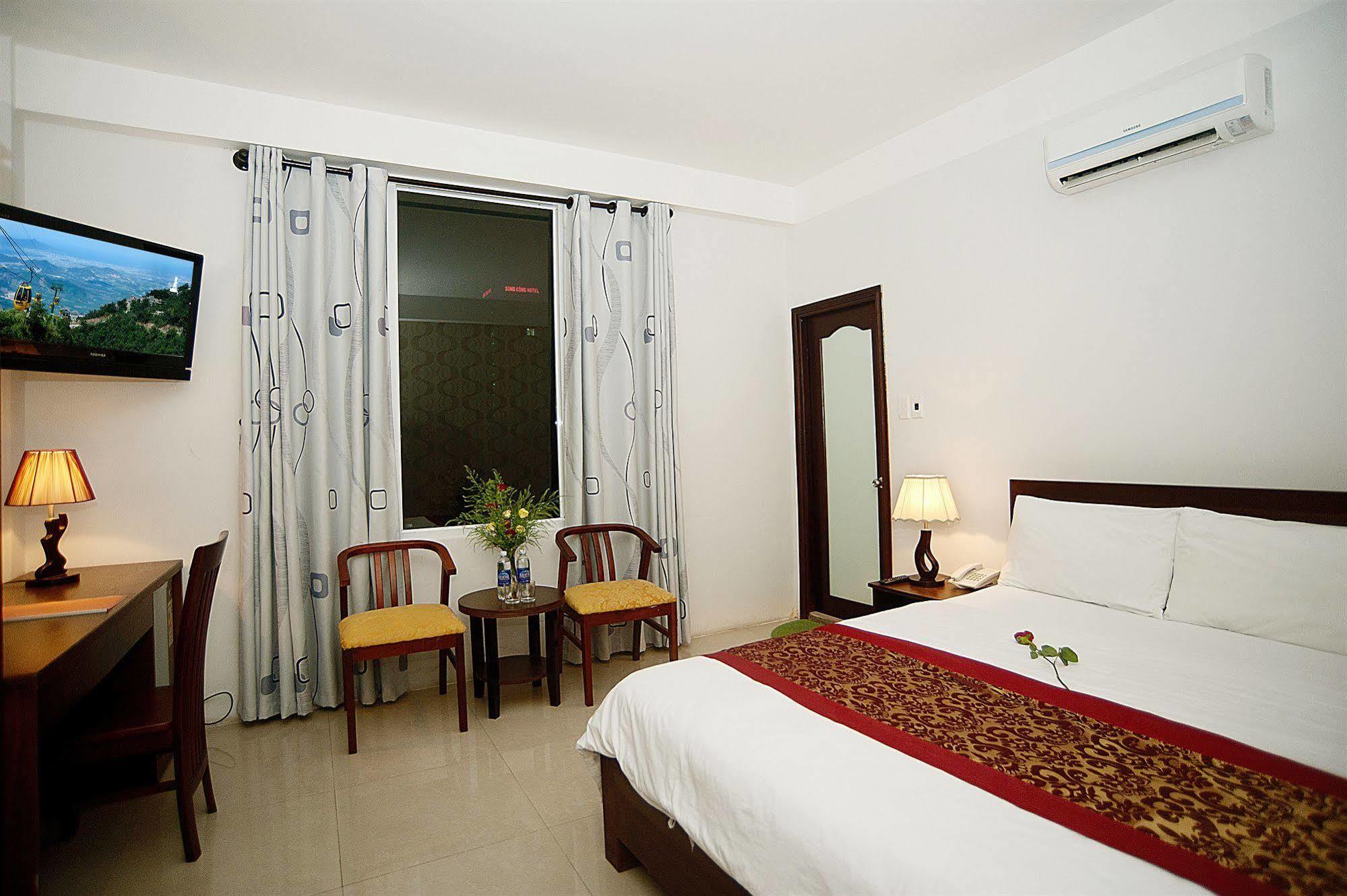 Bin Star Hotel Дананг Екстериор снимка